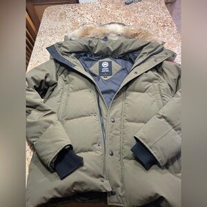 Authentic Canada Goose Military Green Wyndham Parka Jacket with fur Med. EC